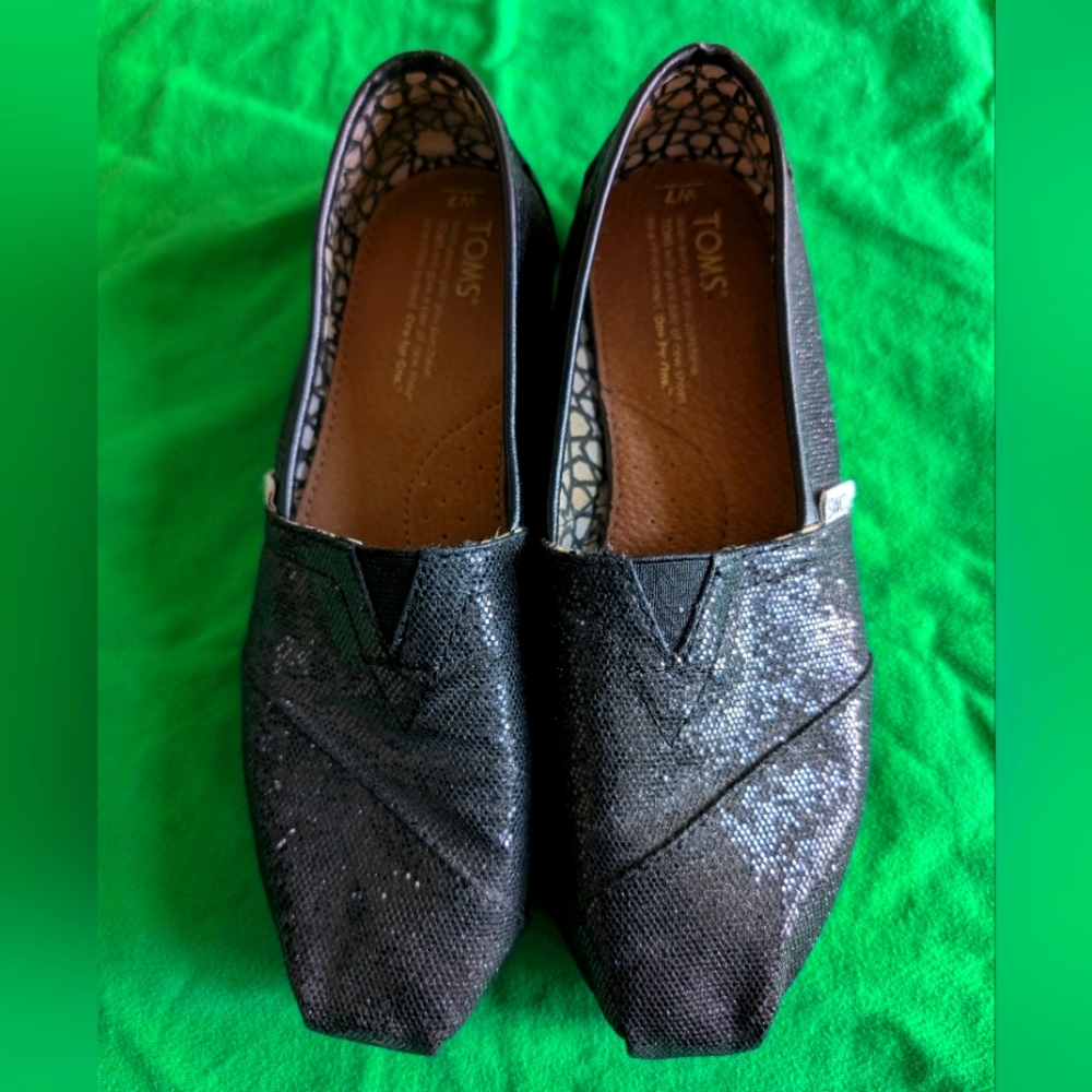 Box#19 TOMS Women's Black Slip-On Shoes